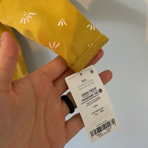 CARTERS gold and pink sleep and play - Picture 5 of 5